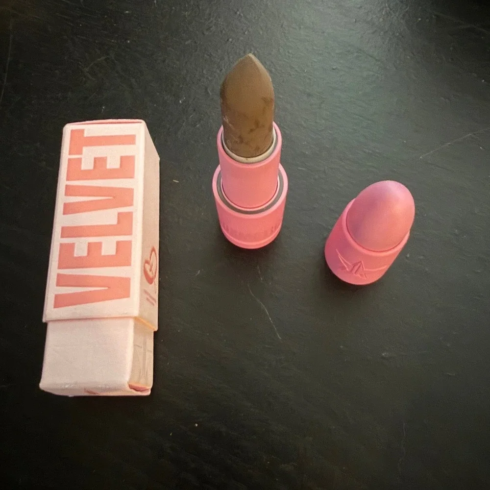 Jeffree Star Cosmetics Velvet Trap Lipstick Grave Digger Discontinued New in Box